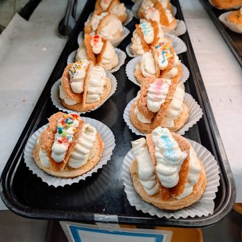 Mee Ho Bakery 美好 - Cream pastries - Bakeries Near Me - Houston, Texas Mee Ho Bakery 美好 - Cream pastries - Bakeries Near Me - Houston, Texas