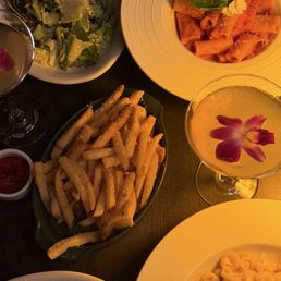 Roasted Leek & Green Pea Pasta (VT), Rigatoni alla Vodka (VT), Parmesan Fries, Caesar Salad (VT) Roasted Leek & Green Pea Pasta (VT), Rigatoni alla Vodka (VT), Parmesan Fries, Caesar Salad (VT)