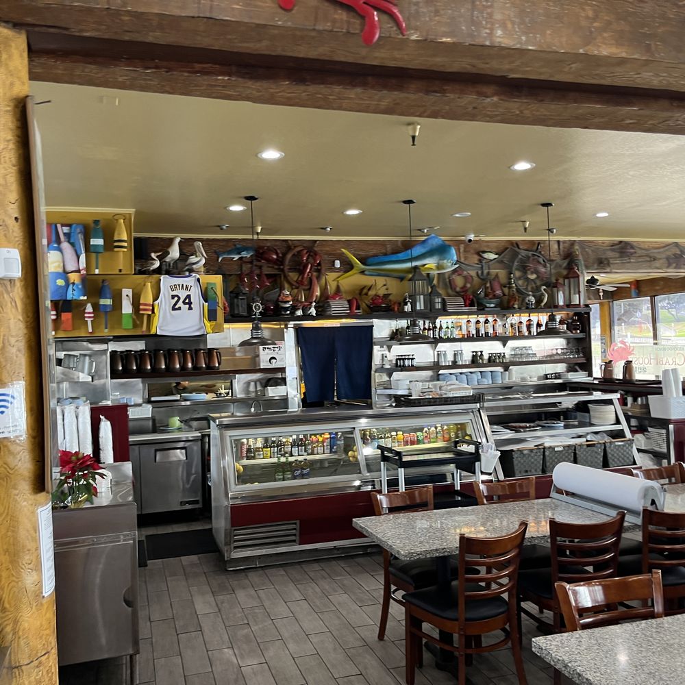 Redondo Beach Crab House - Inside view - Seafood Near Me - Redondo Beach, California Redondo Beach Crab House - Inside view - Seafood Near Me - Redondo Beach, California