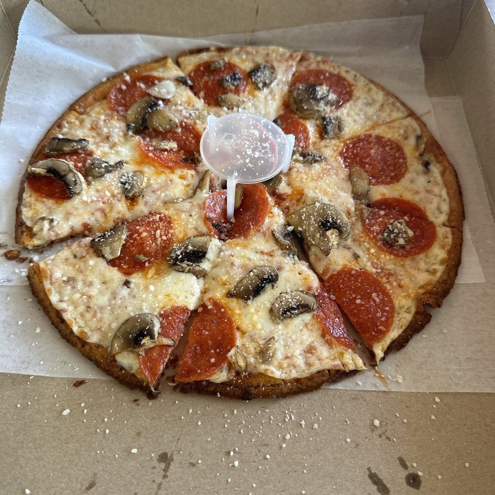 Cauliflower pepperoni/mushrooms pizza Cauliflower pepperoni/mushrooms pizza