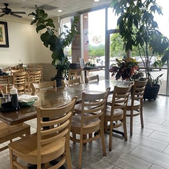 Lucky Thai - Dining room photo - Thai Near Me - Murfreesboro, Tennessee