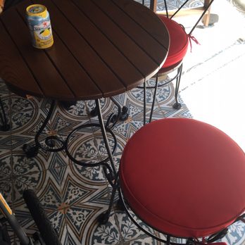 Haute Mess - Dining area inside - Coffee & Tea Near Me - Los Angeles, California