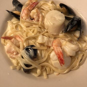 Gianna Italian Kitchen - Fettuccine Pescatore - Italian Near Me - Tomball, Texas