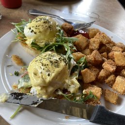 Classic Eggs Bennie
