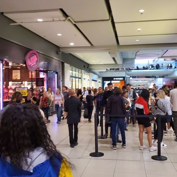 CF Toronto Eaton Centre - Shopping Centers Near Me - Toronto, Ontario CF Toronto Eaton Centre - Shopping Centers Near Me - Toronto, Ontario