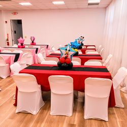 Kids party in Room - A