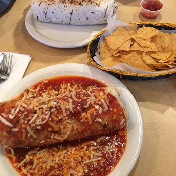 El Sombrero - Wet beef burrito and shrimp burrito - Mexican Near Me - Mississauga, Ontario El Sombrero - Wet beef burrito and shrimp burrito - Mexican Near Me - Mississauga, Ontario