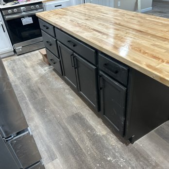 Bustedknucklez Construction Services - Slick sealed butcher block countertop - General Contractors Near Me Bustedknucklez Construction Services - Slick sealed butcher block countertop - General Contractors Near Me