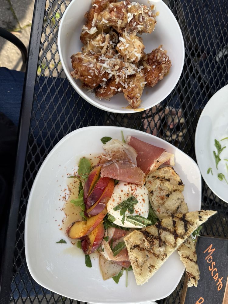 Social spots from House of Wines