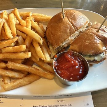 Steele & Hops - Smash Burger - American Near Me - St Anthony, Minnesota Steele & Hops - Smash Burger - American Near Me - St Anthony, Minnesota