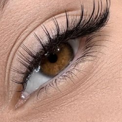 Olesia Lashes - Wispy effect, lash extensions