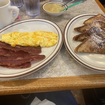 Cagney's Kitchen - French Toast Special - Breakfast & Brunch Near Me - Winston-Salem, North Carolina Cagney's Kitchen - French Toast Special - Breakfast & Brunch Near Me - Winston-Salem, North Carolina