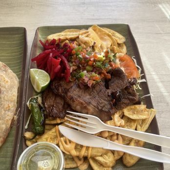 El Pollo Con Tajadas - Carne con tajadas - Honduran Near Me - Hawaiian Gardens, California El Pollo Con Tajadas - Carne con tajadas - Honduran Near Me - Hawaiian Gardens, California