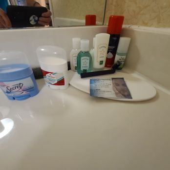 Quality Inn & Suites - Complimentary toiletries - Hotels Near Me - Uniontown, Pennsylvania Quality Inn & Suites - Complimentary toiletries - Hotels Near Me - Uniontown, Pennsylvania