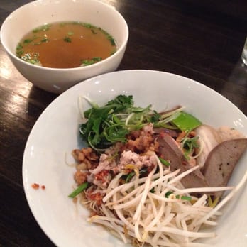 Mein Restaurant - Phnom Penh Noodles (comes with the broth in the side)-- some liver slices, a bit of porkbelly-- I will pass on this one :/ - Chinese Near Me - Houston, Texas