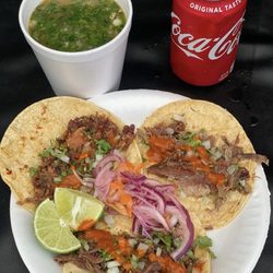 Barbacoa Peña - Tacos con su consome