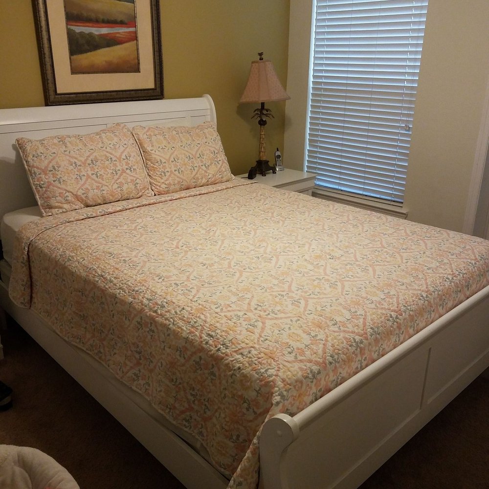Bed room