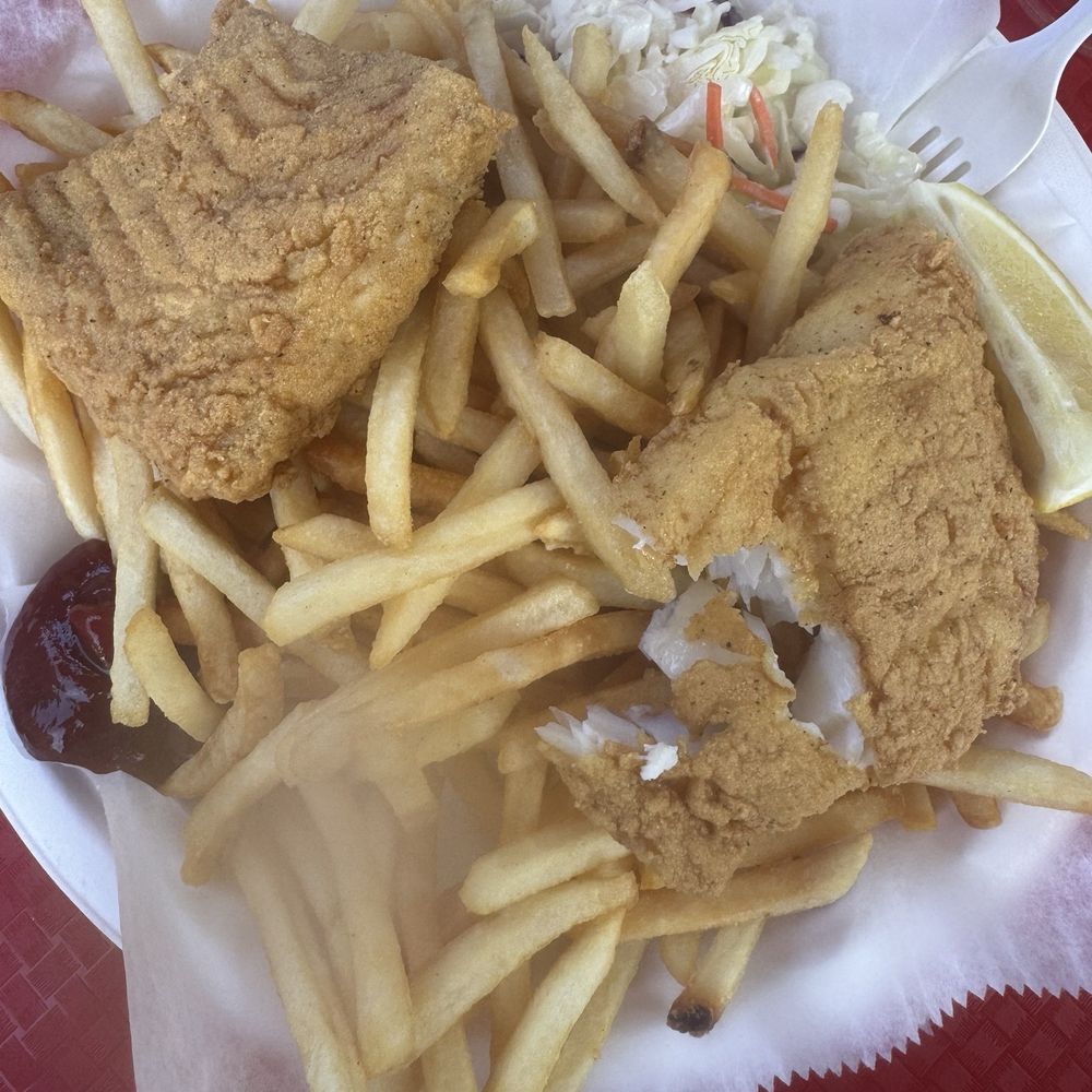 Mac's Seafood - GF FISH AND CHIPS - Seafood Markets Near Me - Wellfleet, Massachusetts Mac's Seafood - GF FISH AND CHIPS - Seafood Markets Near Me - Wellfleet, Massachusetts