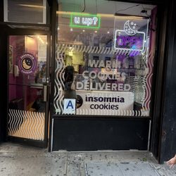 Insomnia Cookies