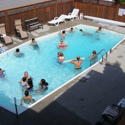 Camaray Motel - Our outdoor pool is open from mid May through mid September