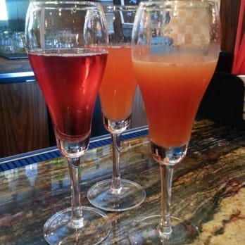Mimi's Cafe - Mimosa sampler! My fave... strawberry bliss!! - Breakfast & Brunch Near Me - Chino, California