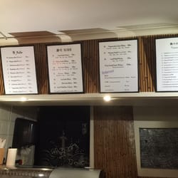 44 sushi take away - Menyn. Både varmrätter och sushi.