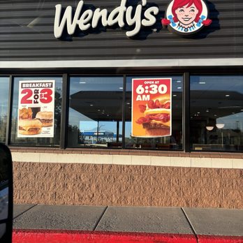 Wendy's - They shouldn't advertise this when it's not true - Burgers Near Me - Flagstaff, Arizona Wendy's - They shouldn't advertise this when it's not true - Burgers Near Me - Flagstaff, Arizona