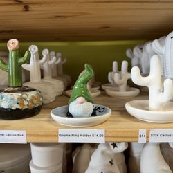 Hands On Art 4 Everyone - Ceramic options to paint.