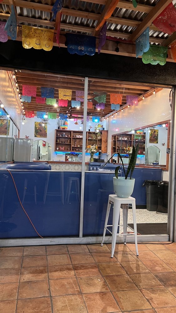 LA MAMA CHUY 14 Photos & 18 Reviews 10937 Burbank Blvd, North