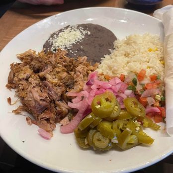 Hecho En Waco - Extremely dry carnitas and a very tiny portion - New Mexican Cuisine Near Me - Waco, Texas Hecho En Waco - Extremely dry carnitas and a very tiny portion - New Mexican Cuisine Near Me - Waco, Texas