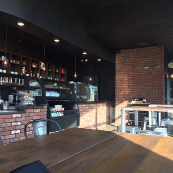 Platform 909 - Empty with plenty of seats - Coffee & Tea Near Me - Chino Hills, California