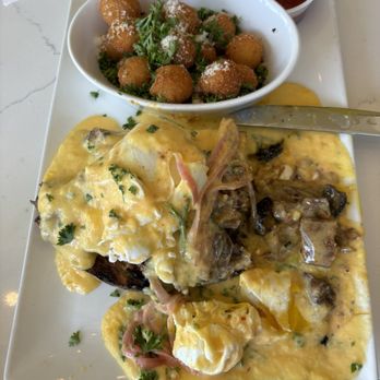 Toasted Gastrobrunch - Short rib benny - Breakfast & Brunch Near Me - Oceanside, California Toasted Gastrobrunch - Short rib benny - Breakfast & Brunch Near Me - Oceanside, California