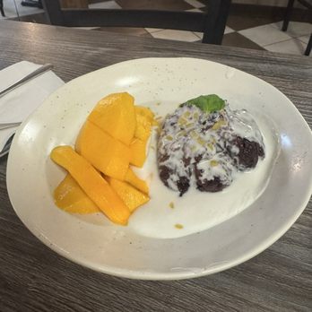 Farmhouse Thai Eatery - Thai Near Me - Lakewood, Colorado