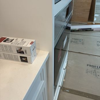 Fuse Speciality Appliances & Plumbing - Crooked wall oven - Appliances Near Me - Ft. Lauderdale, Florida