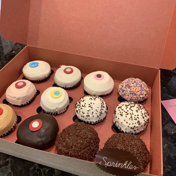 Sprinkles Georgetown - Bakeries Near Me - Washington, DC, District of Columbia
