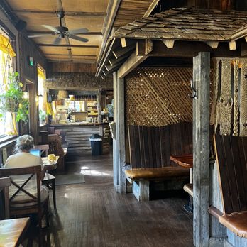 Yellow Deli And Bakery - Inside - Delis Near Me - Brunswick, Georgia