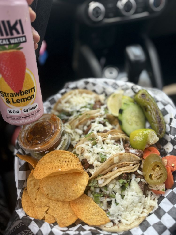 Tacos El Junior Logo