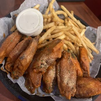 Crab Stop II - Hot garlic wings & fries - Seafood Near Me - Daytona Beach, Florida Crab Stop II - Hot garlic wings & fries - Seafood Near Me - Daytona Beach, Florida