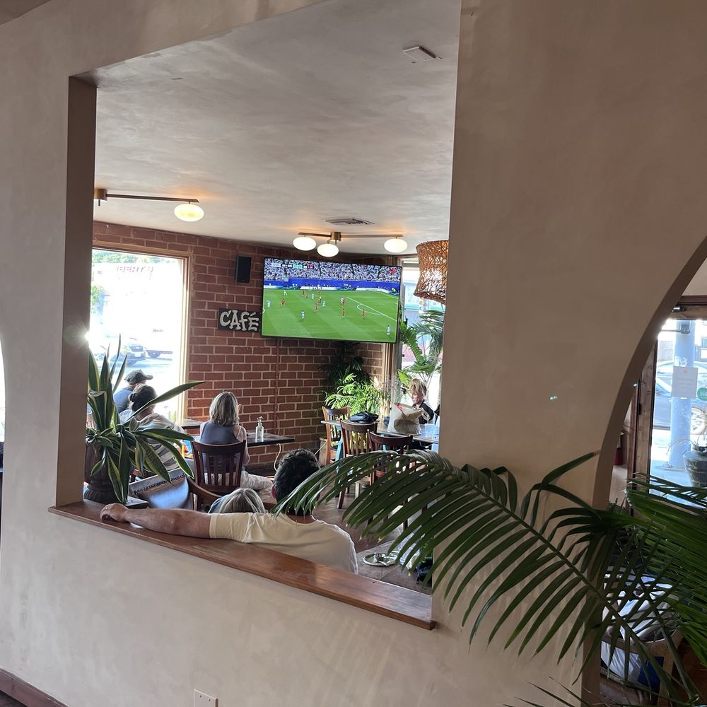 Solar de Cahuenga - Cafe with a television area if you want to watch the game (almost any game). - Breakfast & Brunch Near Me - Los Angeles, California Solar de Cahuenga - Cafe with a television area if you want to watch the game (almost any game). - Breakfast & Brunch Near Me - Los Angeles, California