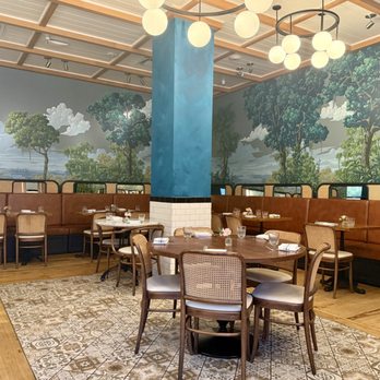 The Drayton Hotel Savannah, Curio Collection by Hilton - Restaurant - Hotels Near Me - Savannah, Georgia The Drayton Hotel Savannah, Curio Collection by Hilton - Restaurant - Hotels Near Me - Savannah, Georgia