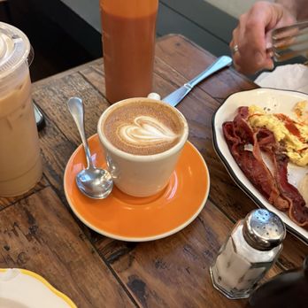 Slimak - Cappuccino - Coffee & Tea Near Me - Brooklyn, New York Slimak - Cappuccino - Coffee & Tea Near Me - Brooklyn, New York