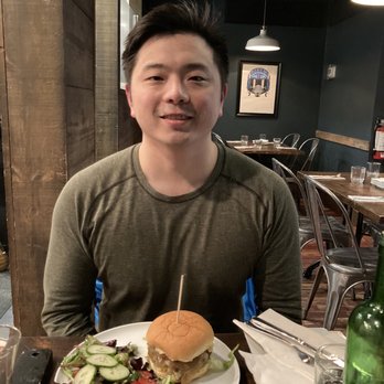 Hungry Brew Hops - Gastropubs Near Me - Newmarket, Ontario