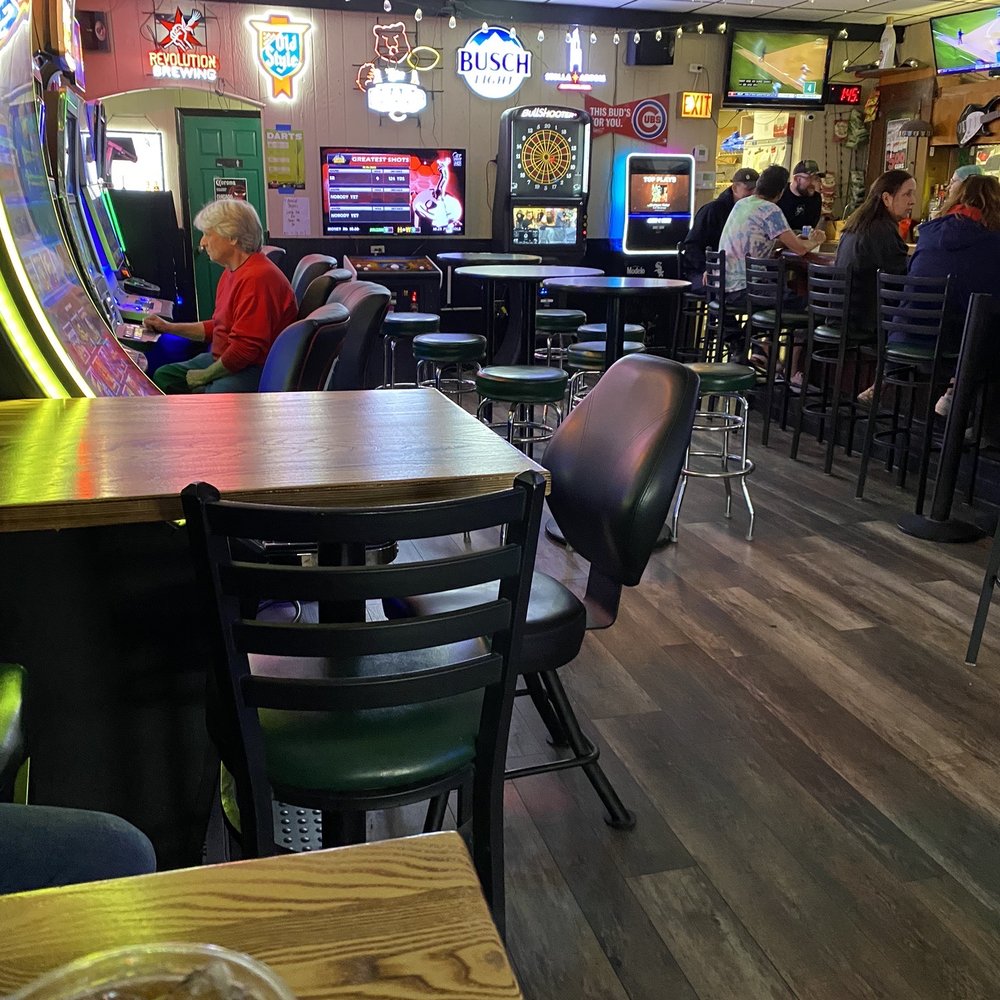 Punky's Pub - the interior of a diner - Irish Pub Near Me - Lombard, Illinois Punky's Pub - the interior of a diner - Irish Pub Near Me - Lombard, Illinois