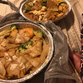 Sue's Kitchen /Thai Kitchen - Pad kee now tofu shrimp and pad z eww. - American Near Me - Muncie, Indiana Sue's Kitchen /Thai Kitchen - Pad kee now tofu shrimp and pad z eww. - American Near Me - Muncie, Indiana
