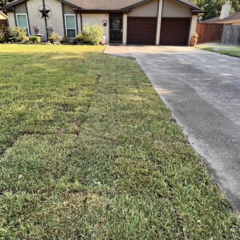 Fernandez Landscape Contractors Services - Front yard - Masonry/Concrete Near Me - Houston, Texas Fernandez Landscape Contractors Services - Front yard - Masonry/Concrete Near Me - Houston, Texas