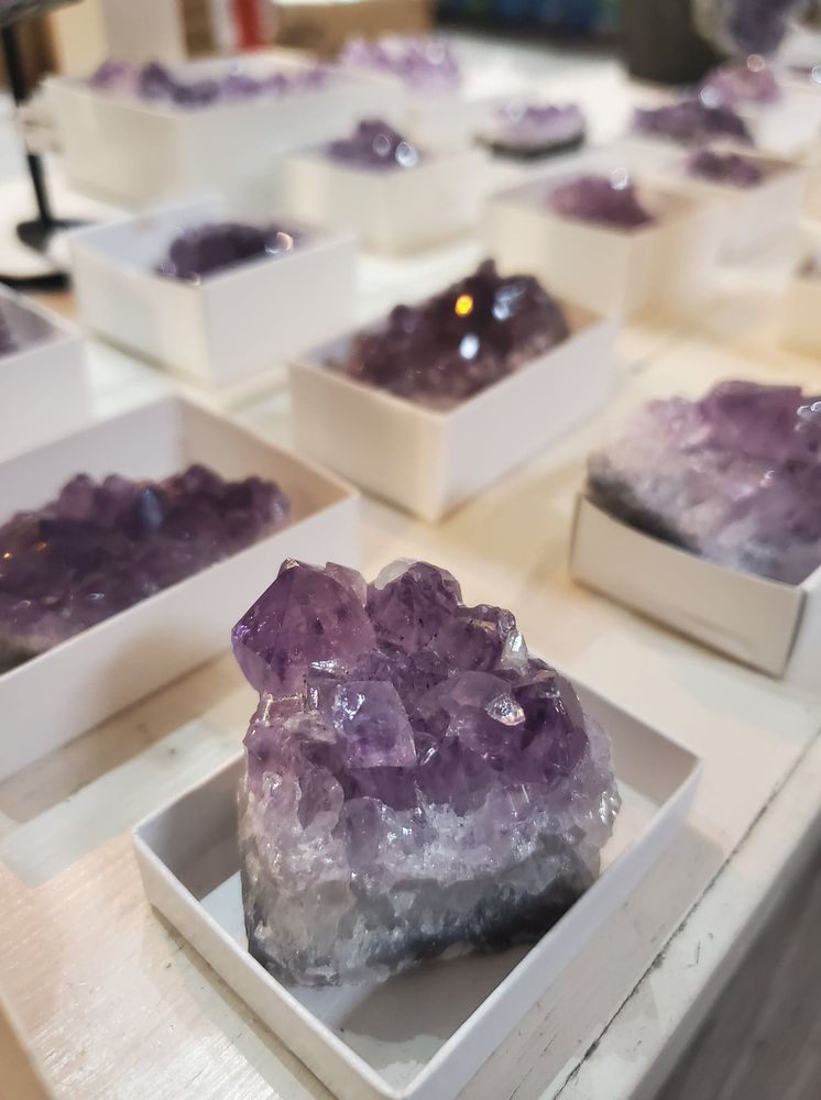 MINERALS & MYSTICS Updated October 2024 13 Photos & 19 Reviews