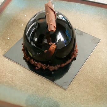 Délice Macarons - Dark Chocolate Mousse - Desserts Near Me - Cranford, New Jersey