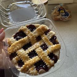 T's Divine Sweets & More - Mini cherry pie