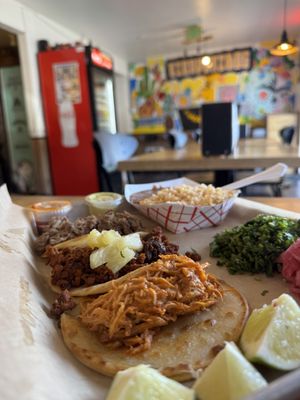 El Mariachi Birria y Tacos by null