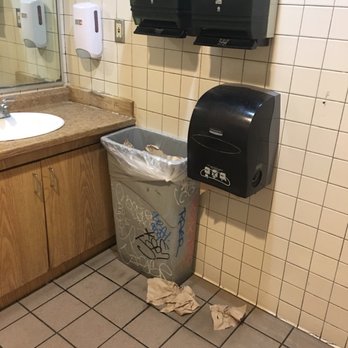Del Taco - Ladies room, poor shape :( - Mexican Near Me - Baker, California Del Taco - Ladies room, poor shape :( - Mexican Near Me - Baker, California